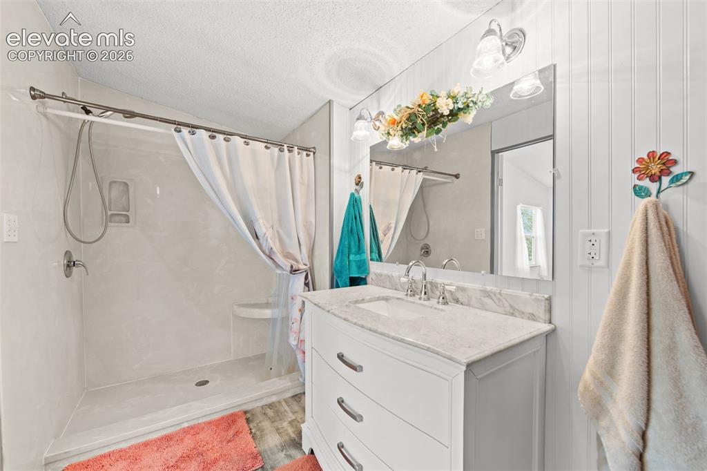 Image 16 of 43: Master Bathroom