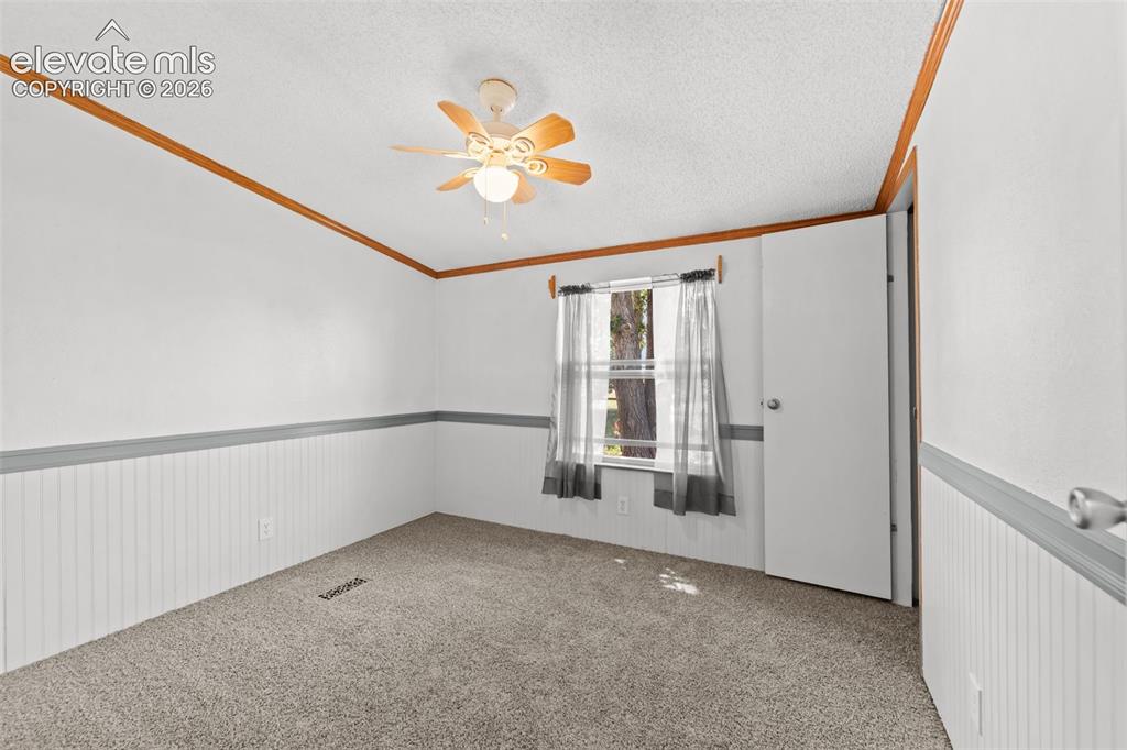 Image 19 of 43: Bedroom