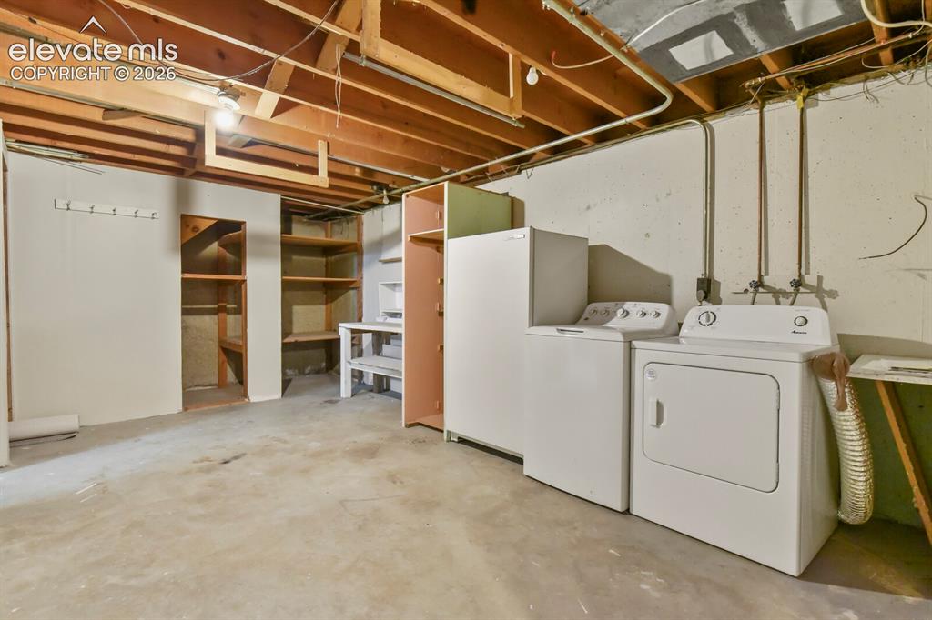 Image 34 of 45: Laundry/utility room/storage.