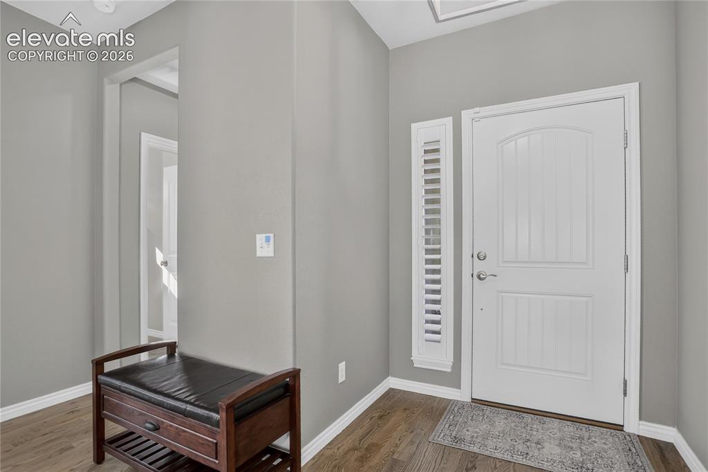 Image 2 of 29: Entryway