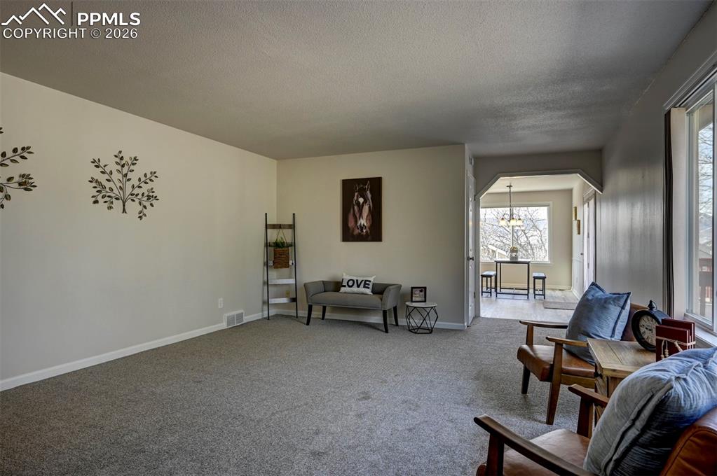 Image 27 of 50: Sitting Room