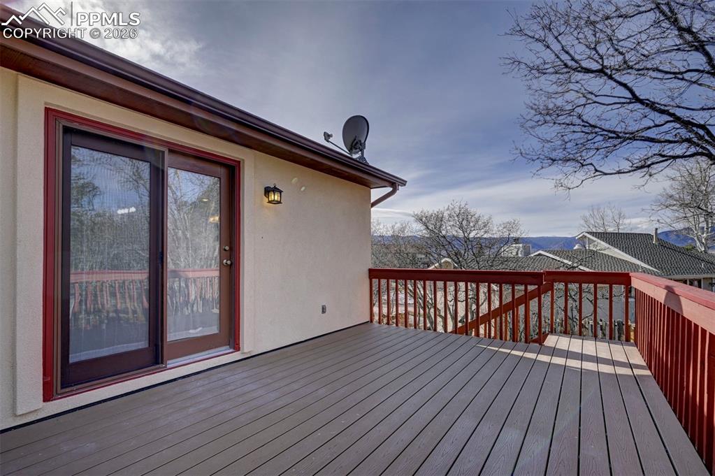 Image 46 of 50: Deck