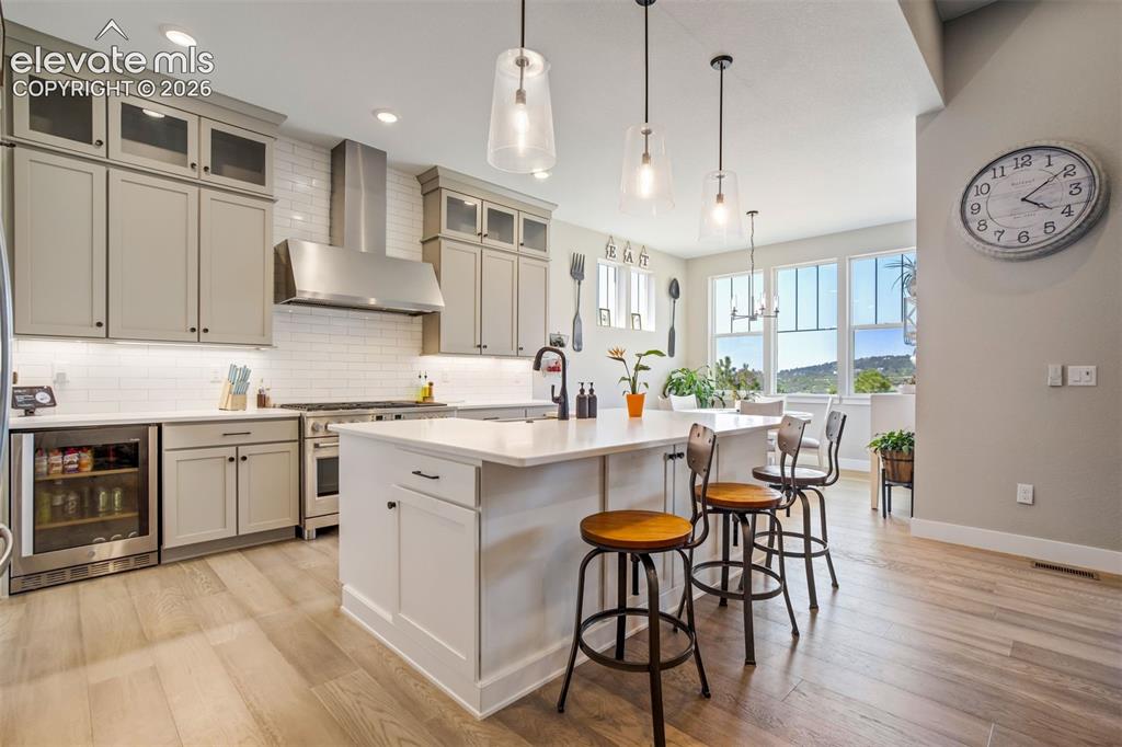 Image 11 of 49: Kitchen