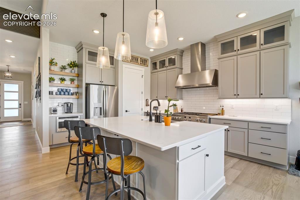 Image 9 of 49: Kitchen
