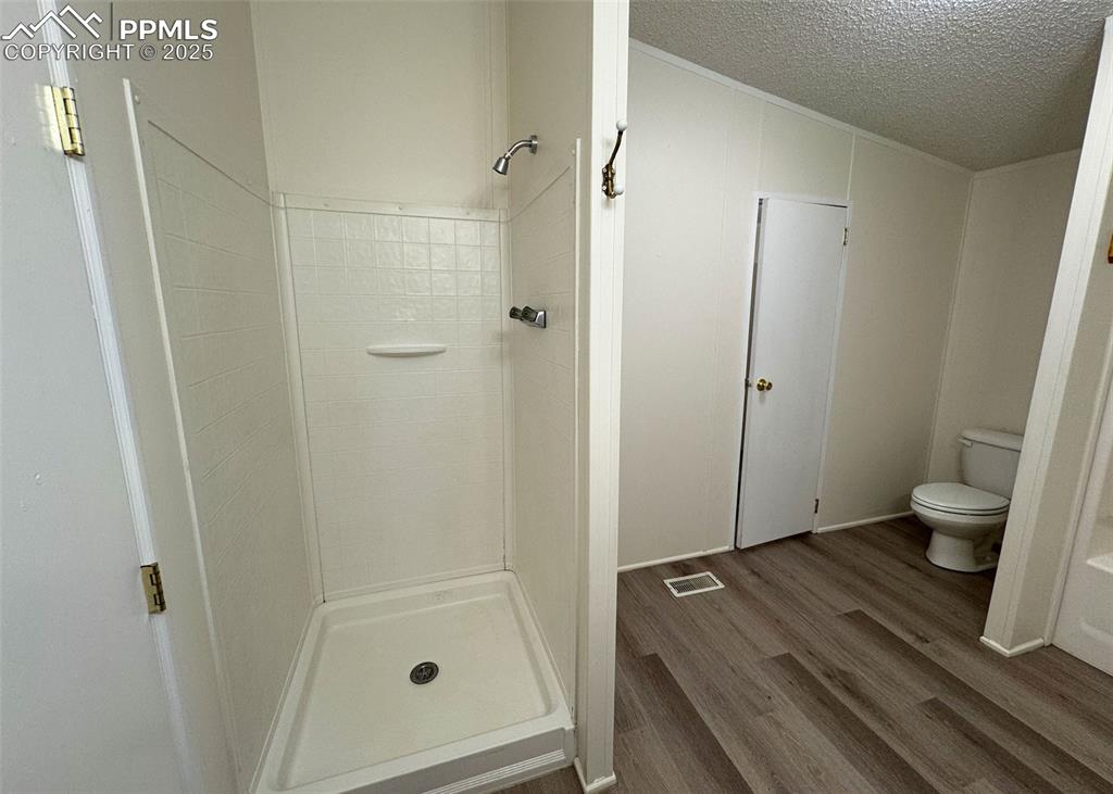 Image 18 of 47: Master Bathroom