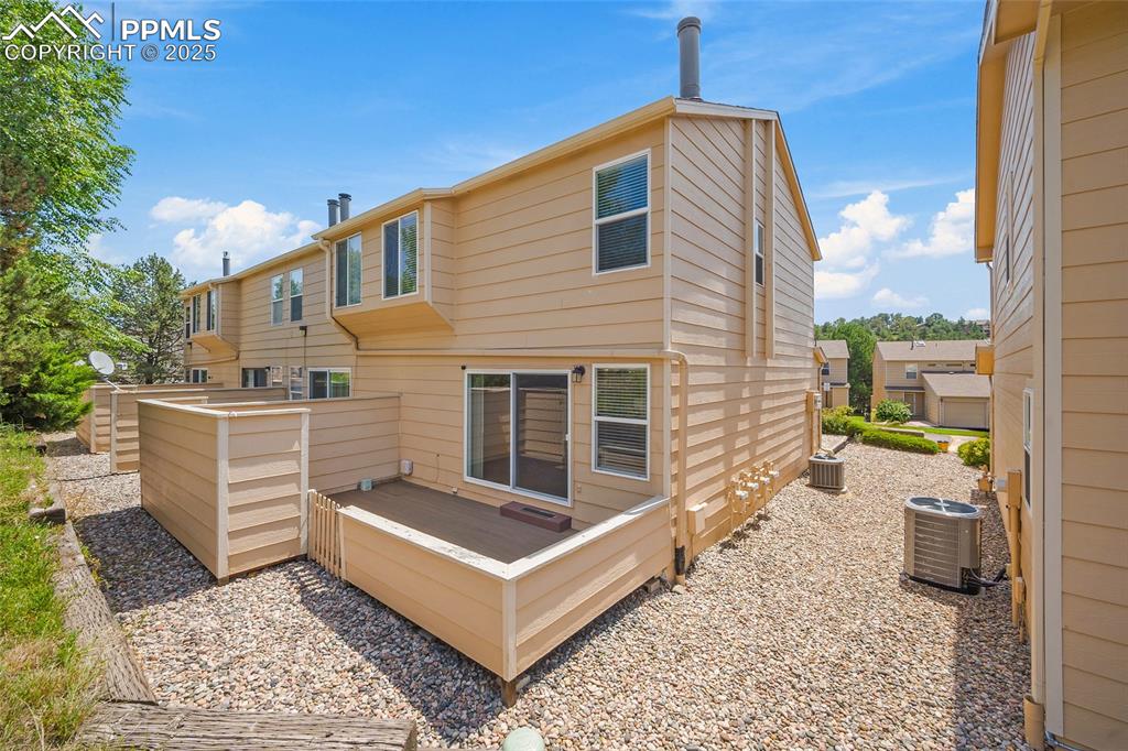 Image 32 of 41: Rear view of property