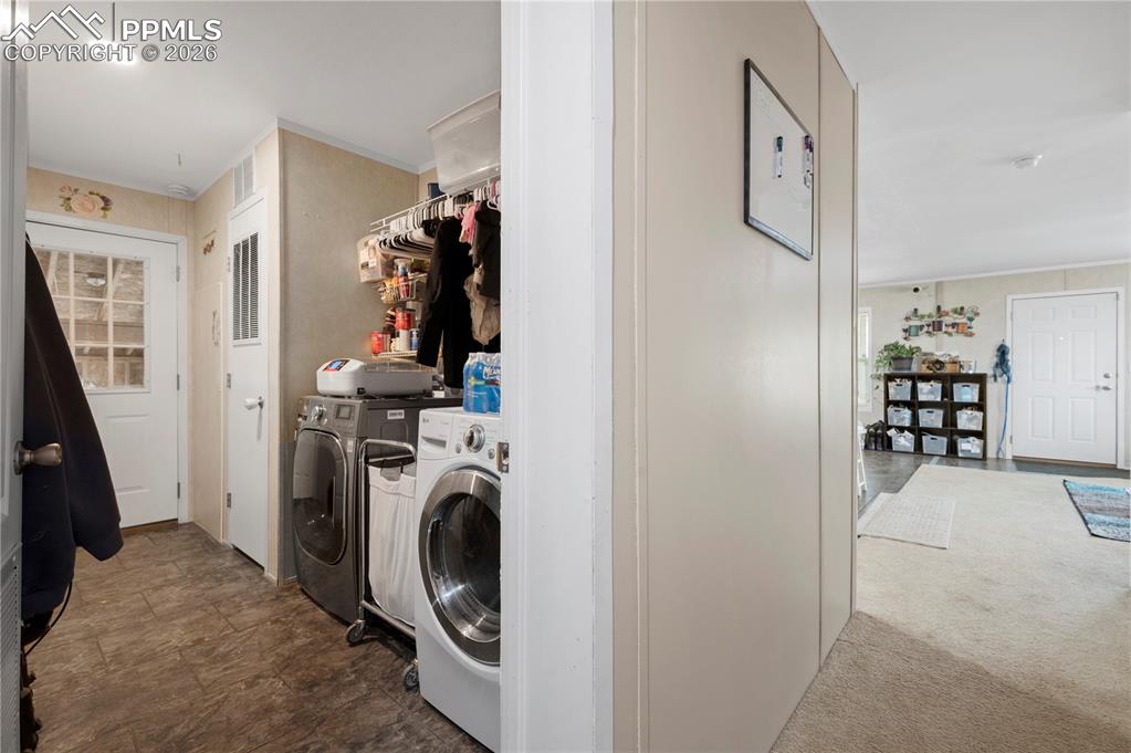 Image 13 of 29: Laundry