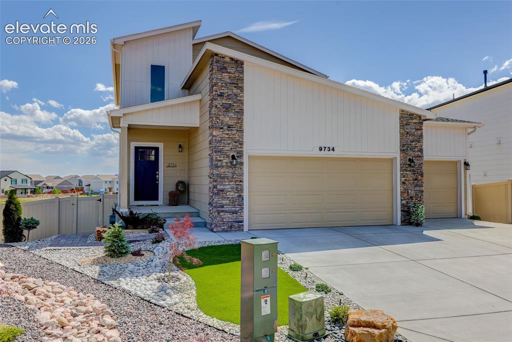 Image 1 of 30: Immaculate 2-story