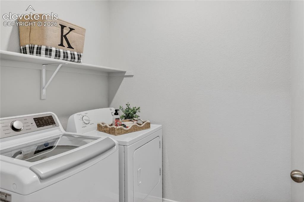 Image 12 of 30: Laundry room