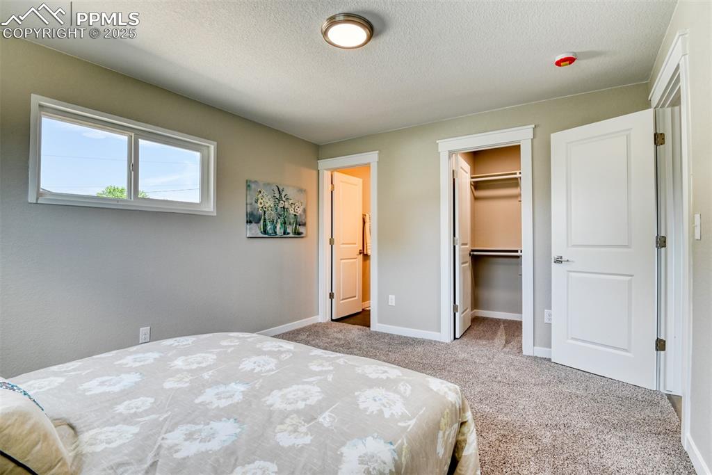 Image 13 of 30: Bedroom