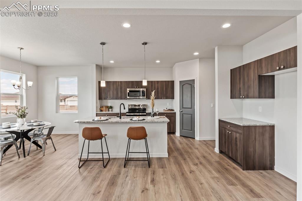 Image 10 of 44: Kitchen