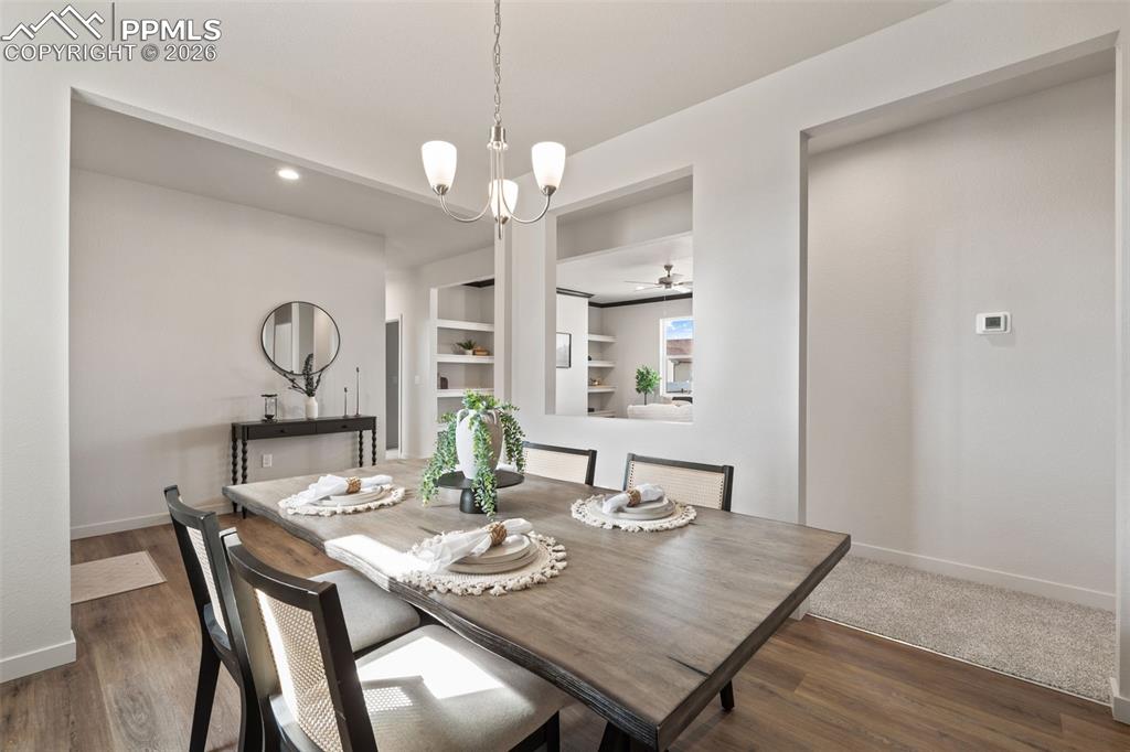 Image 18 of 44: Dining Area