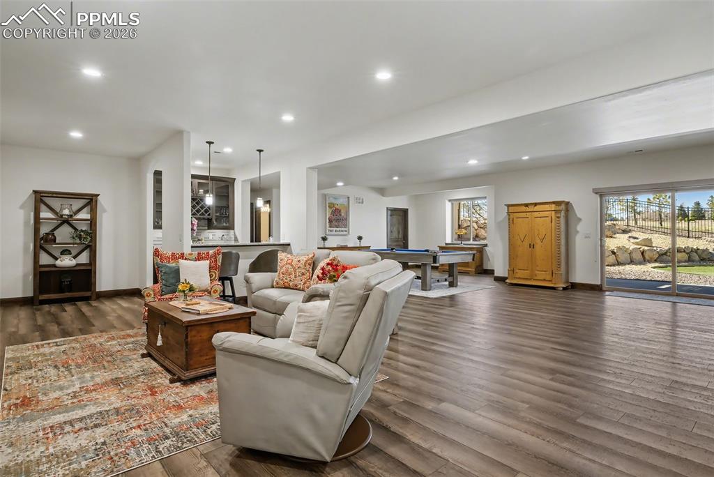 Image 31 of 50: Family Room