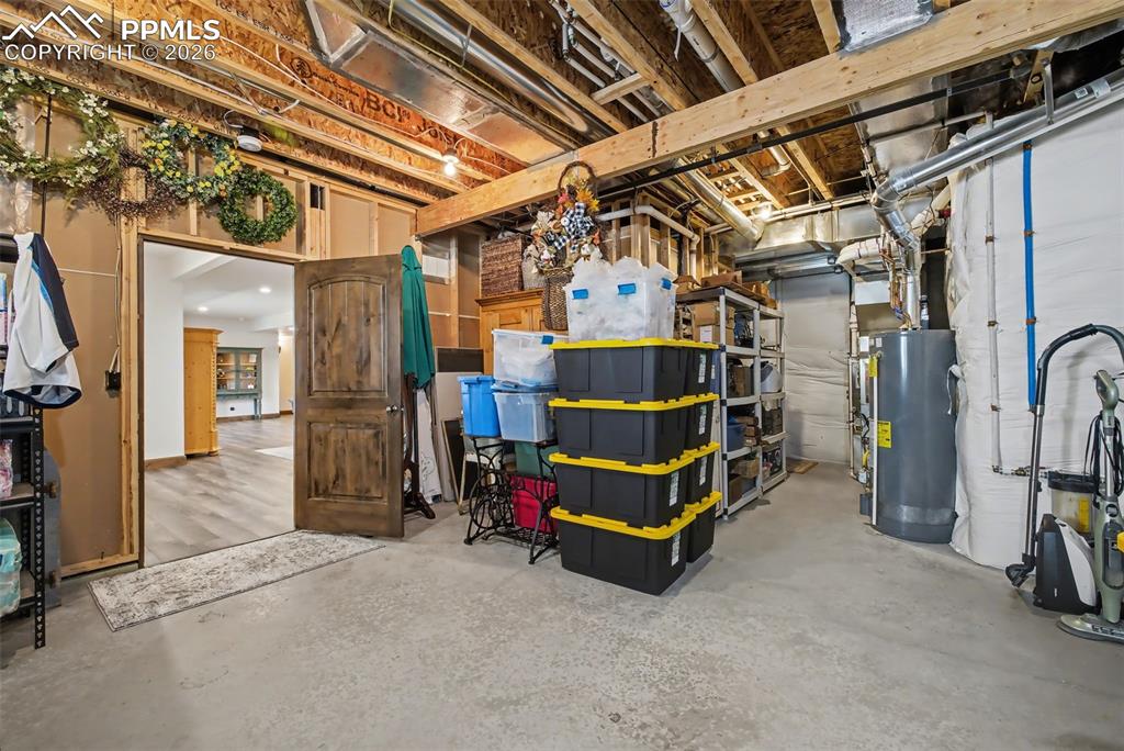 Image 39 of 50: Bathroom