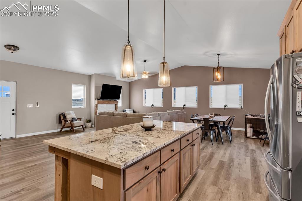 Image 9 of 48: Kitchen