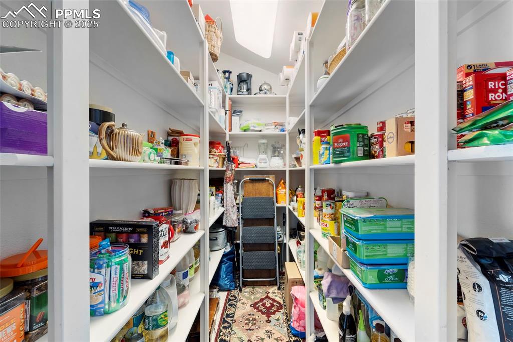Image 31 of 44: Pantry
