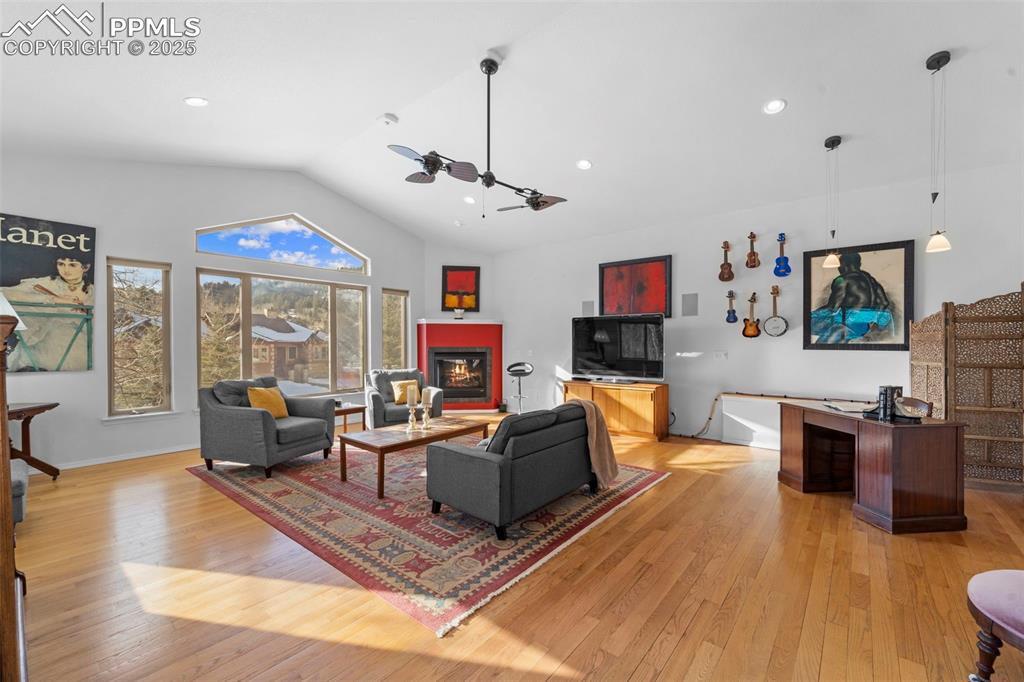 Image 6 of 44: Living Room