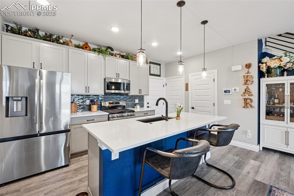 Image 14 of 32: Kitchen