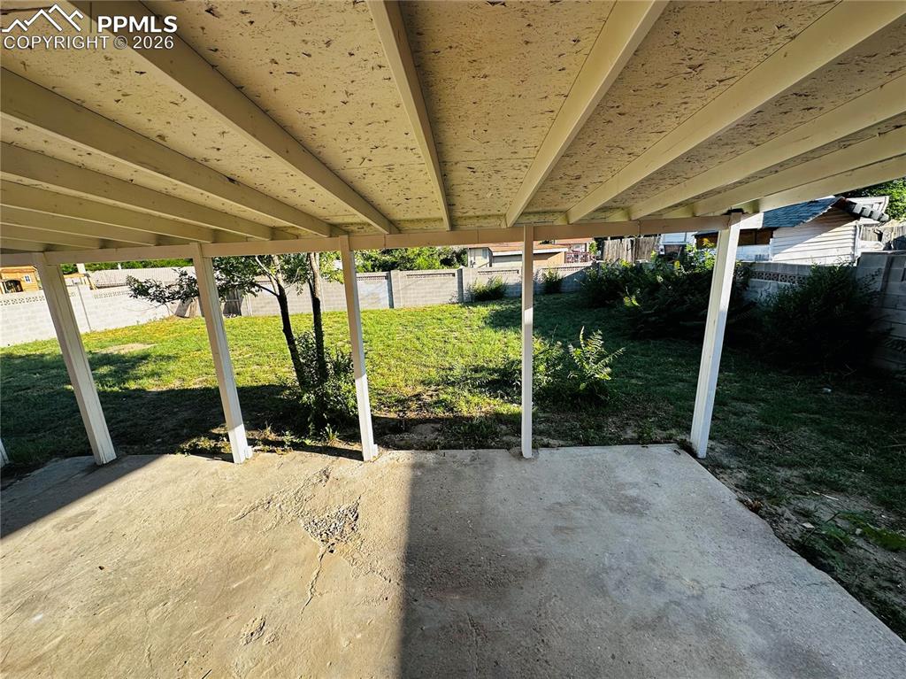 Image 8 of 13: Patio