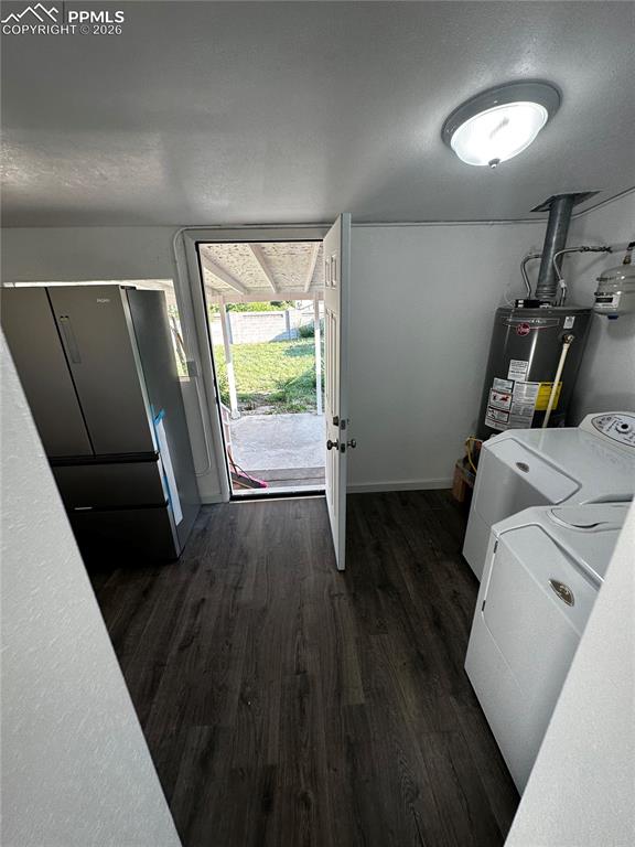 Image 9 of 13: Laundry