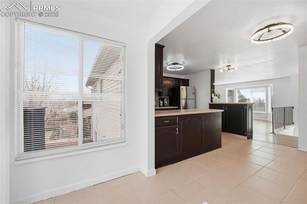 Image 14 of 45: Kitchen