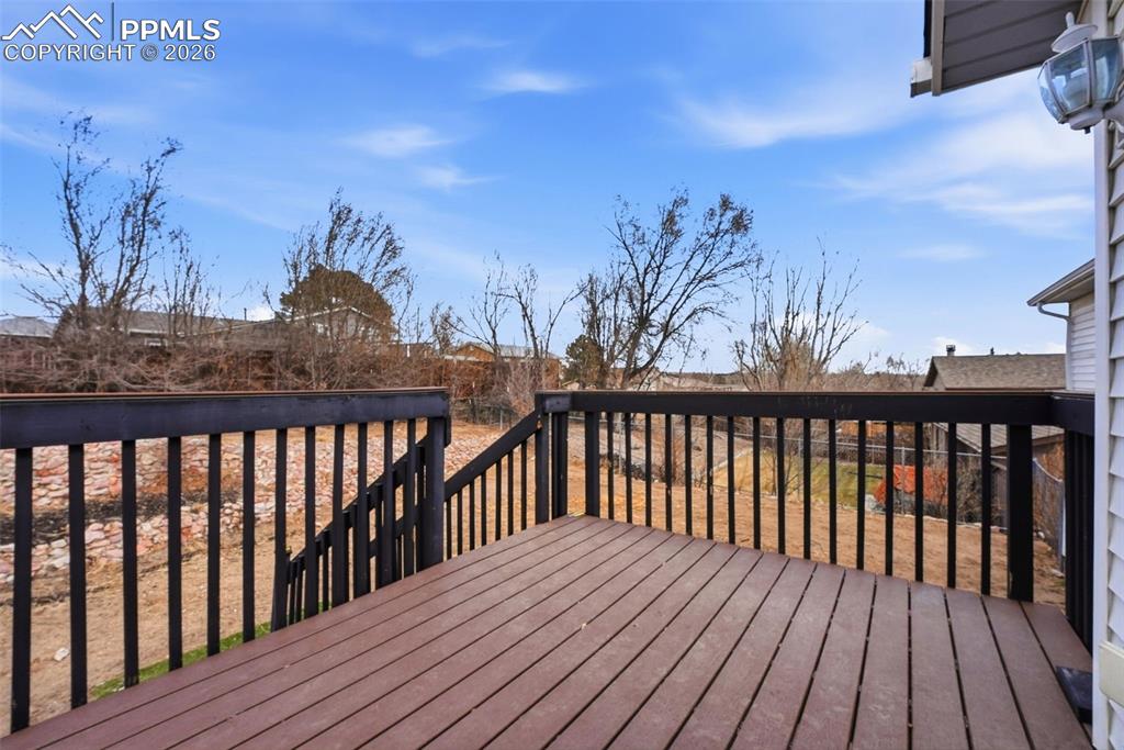 Image 40 of 45: Deck