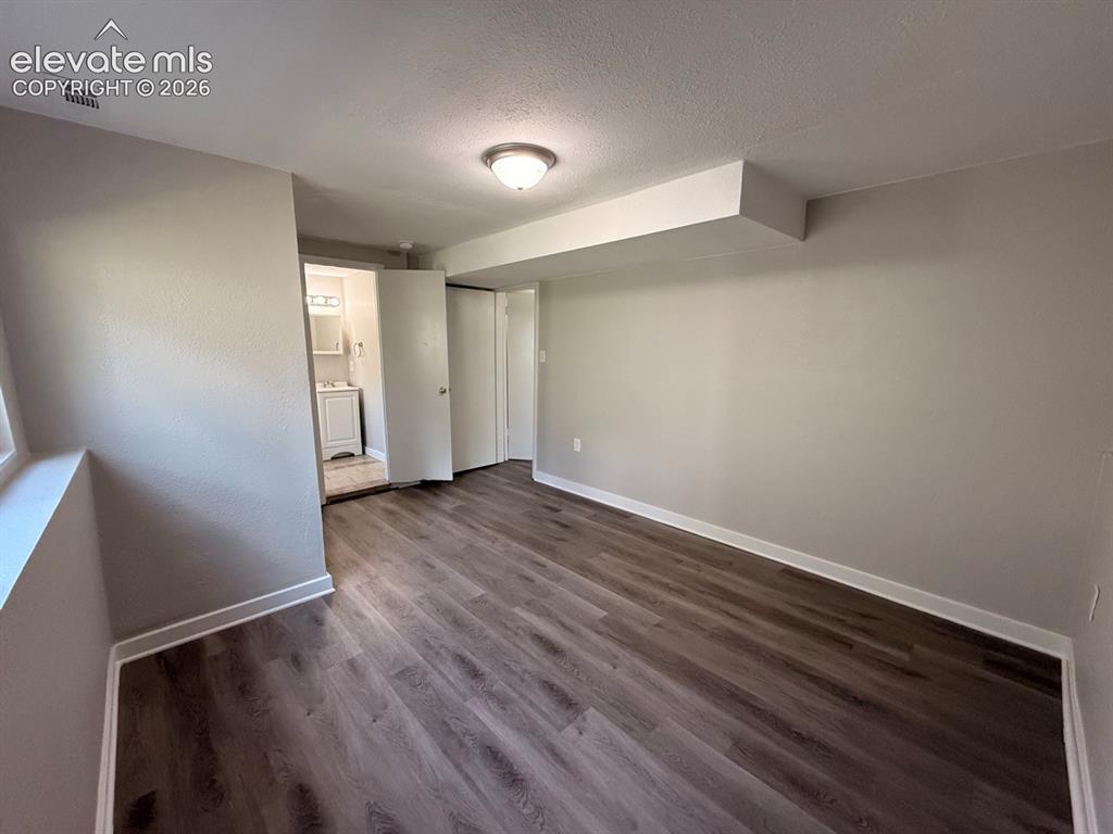 Image 24 of 36: Family Room