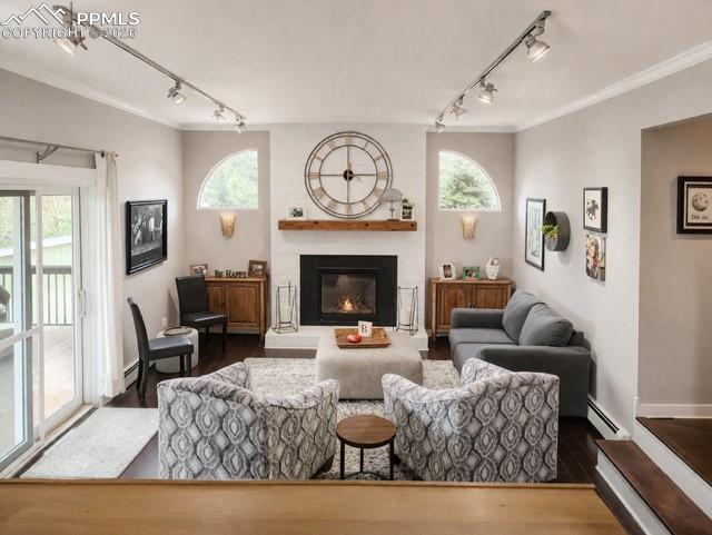 Image 3 of 17: No Description Available