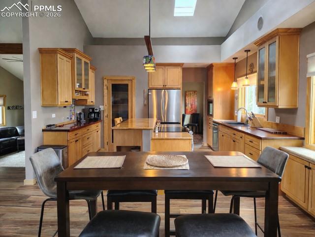 Image 7 of 17: No Description Available