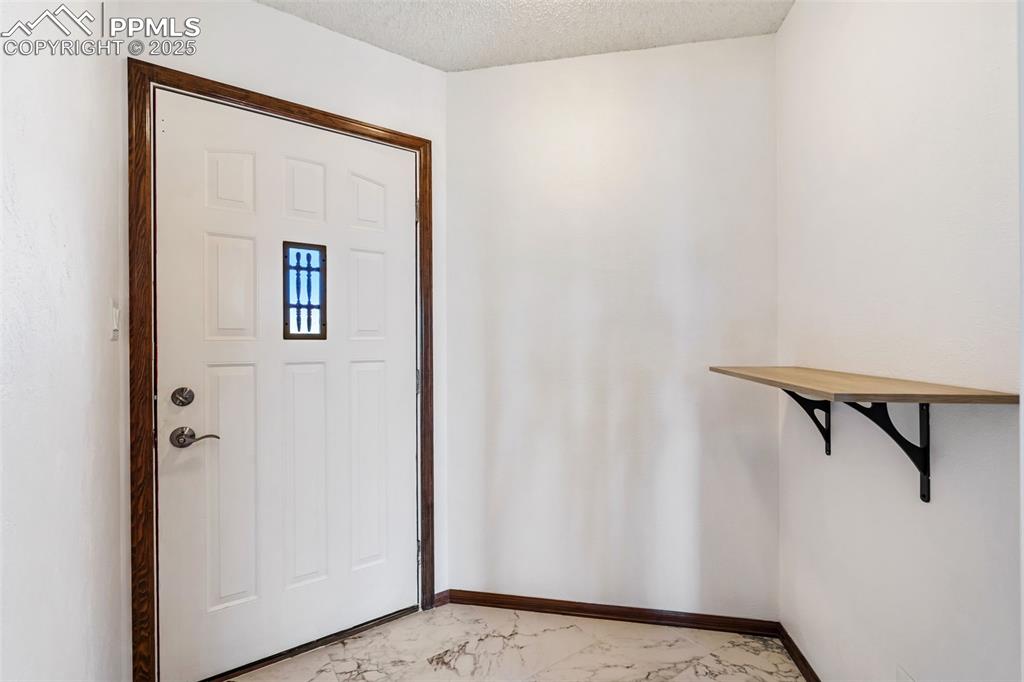 Image 29 of 50: Entry