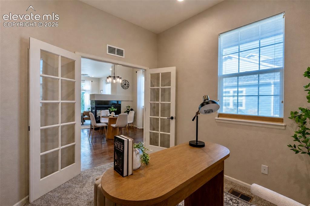 Image 14 of 28: Could be used as an office or a bedroom