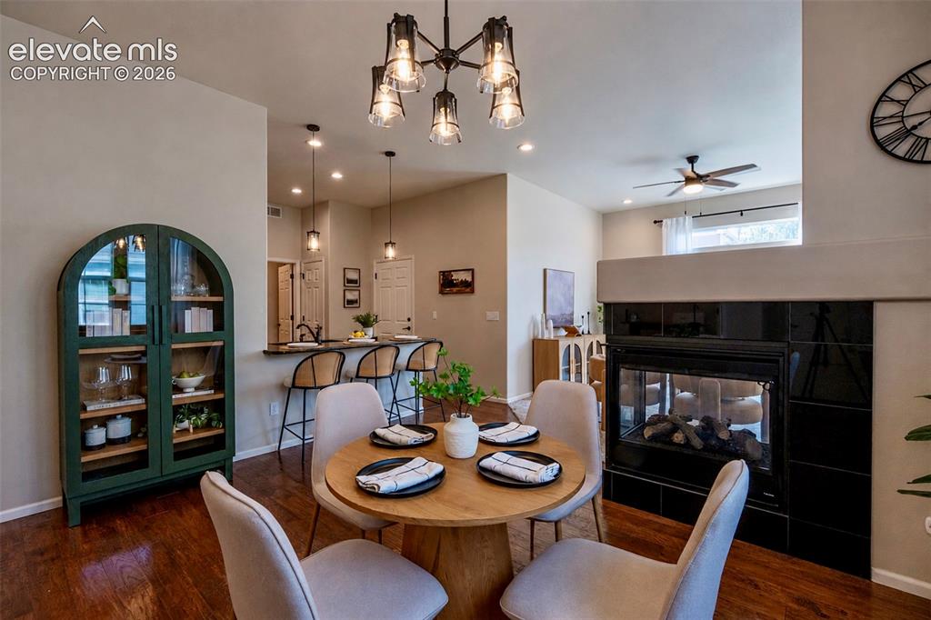 Image 5 of 28: Dining Area