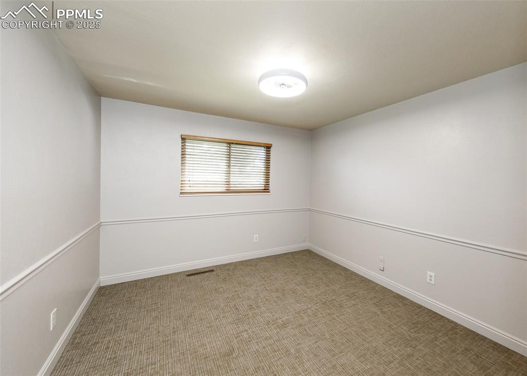 Image 21 of 50: 11x11 Bedroom on Upper Level