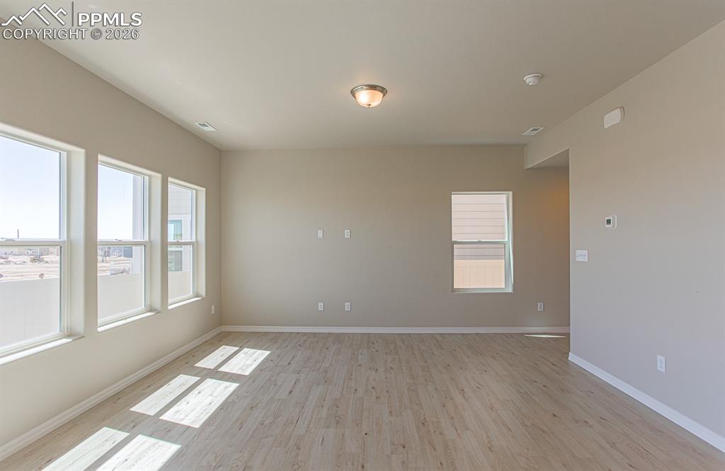 Image 5 of 25: *Photos of previously completed inventory home of same floor plan. Selectio