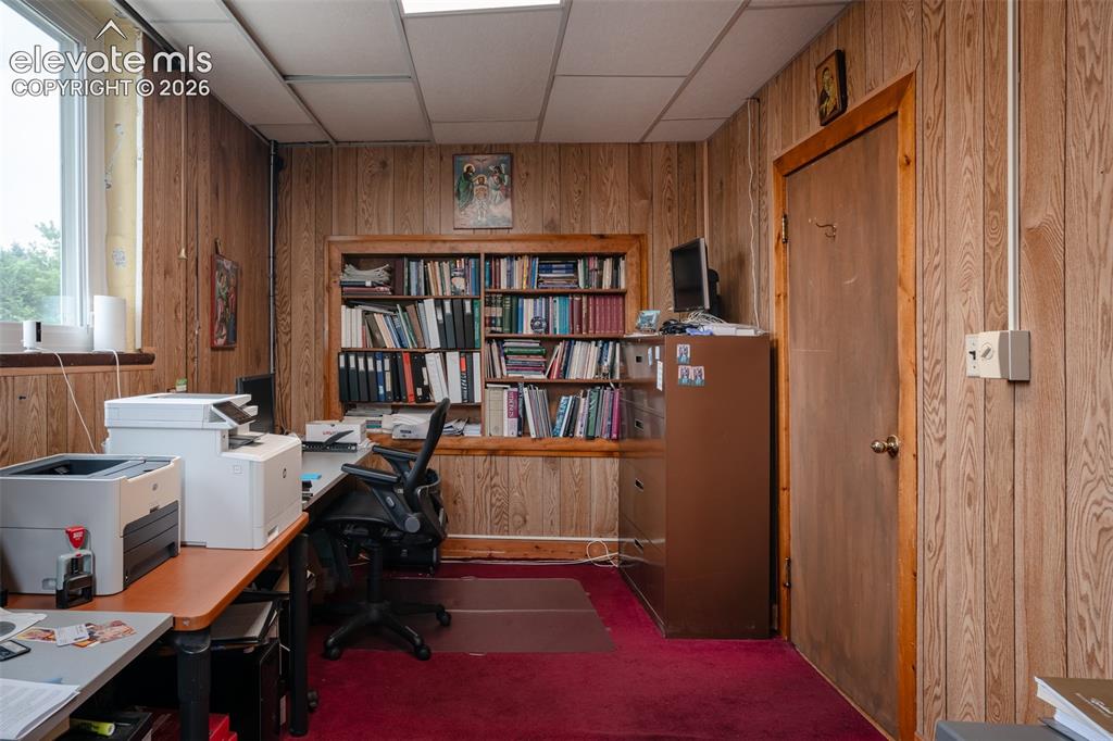 Image 10 of 28: Office