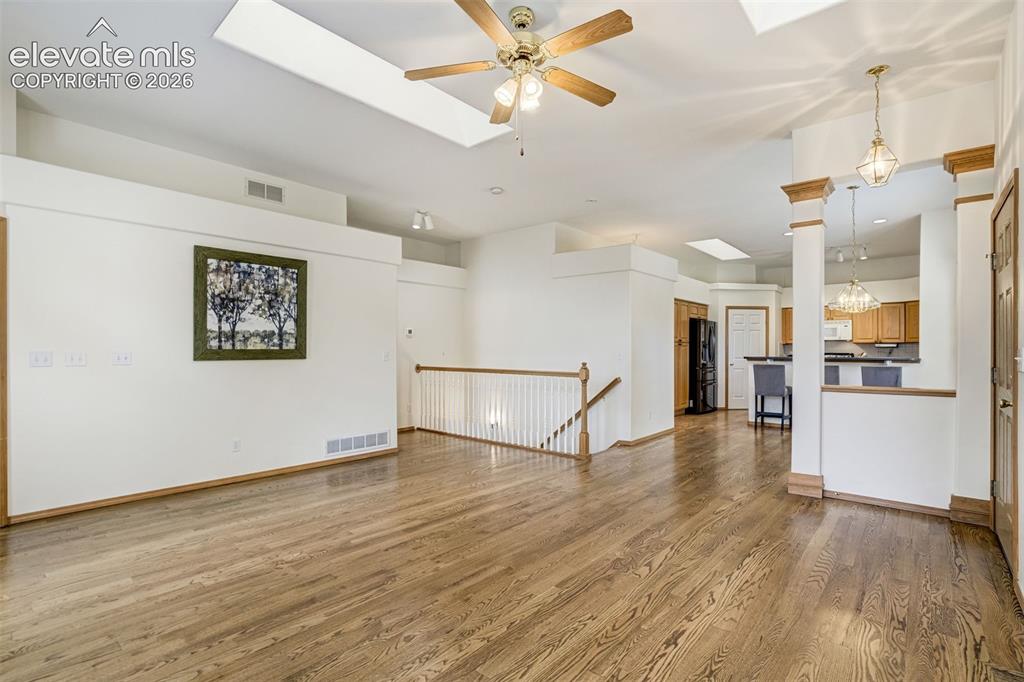 Image 9 of 50: Living Room