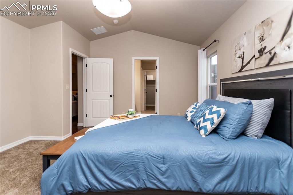 Image 22 of 50: Bedroom