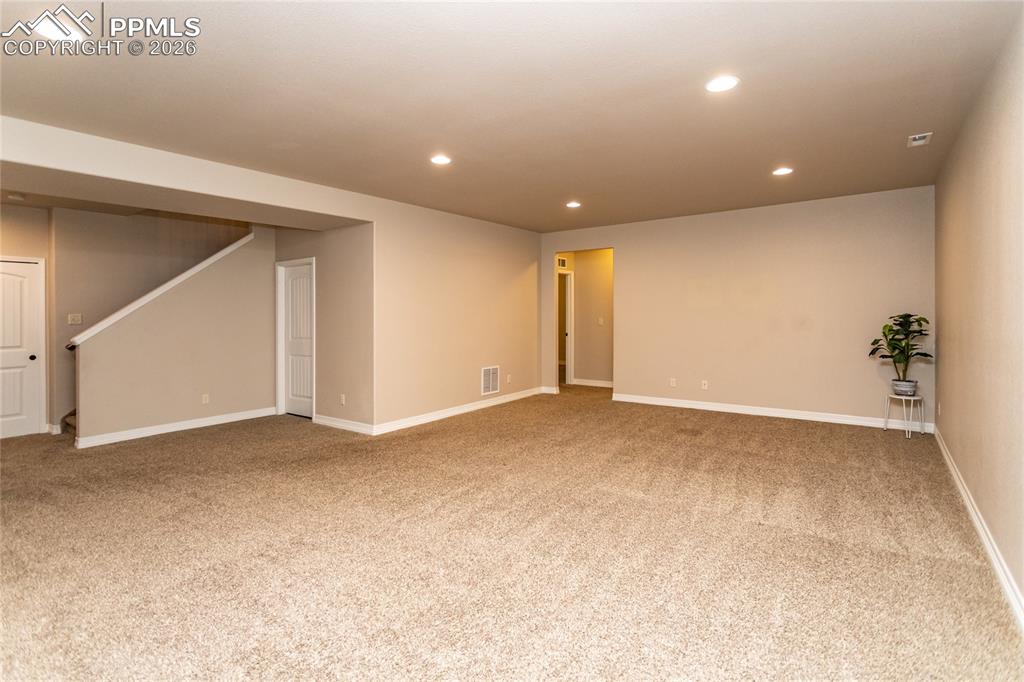 Image 32 of 50: Family Room