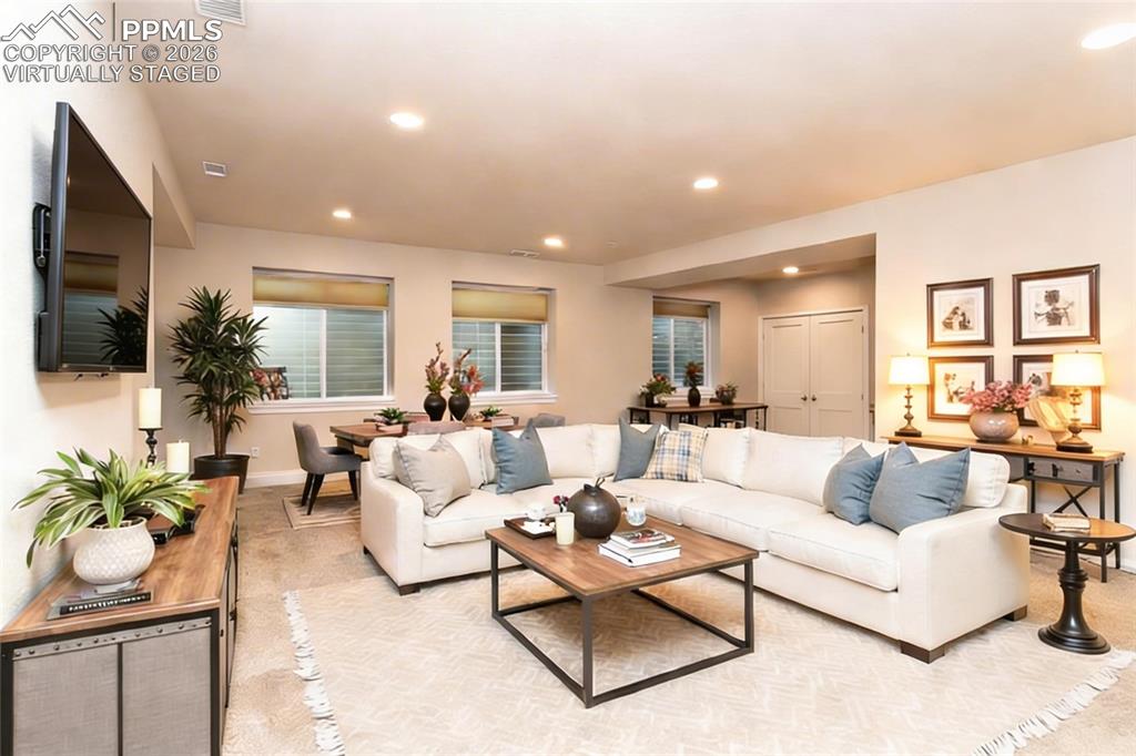 Image 33 of 50: Virtually Staged