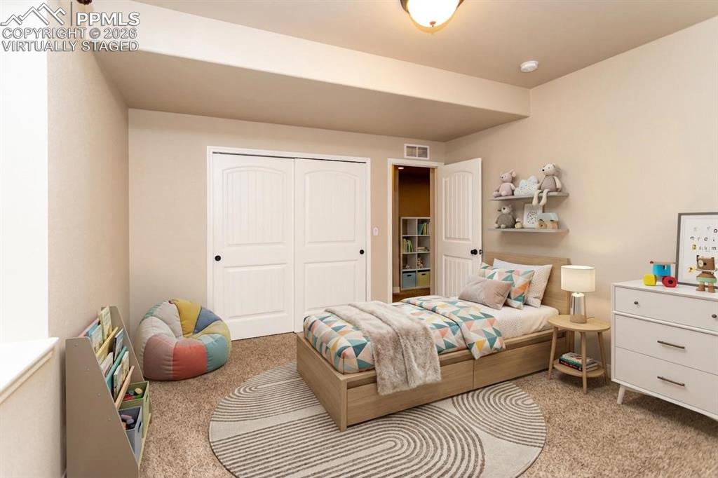 Image 35 of 50: Virtually Staged