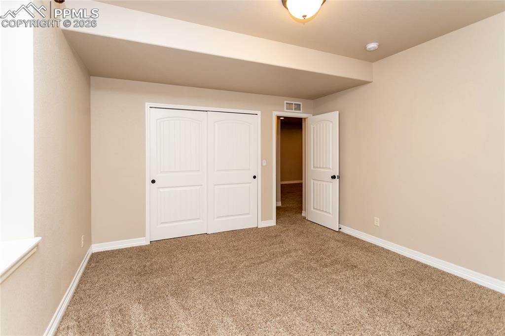 Image 36 of 50: Bedroom