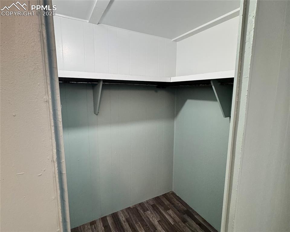 Image 14 of 29: South side home bedroom #3 walk in closet