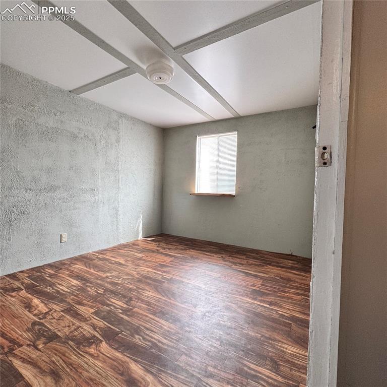 Image 6 of 29: South side Home bedroom 1