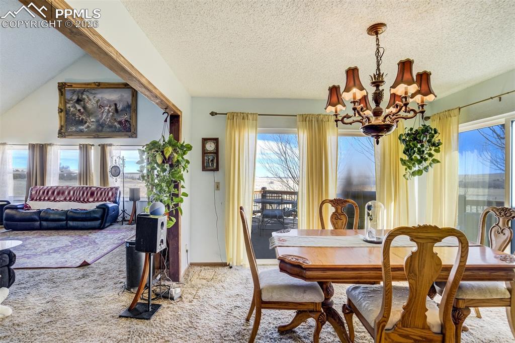 Image 24 of 44: Dining Area