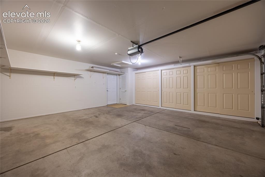 Image 30 of 46: Fully finished garage!