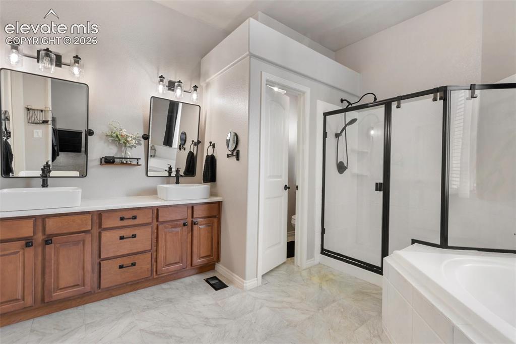 Image 22 of 41: Master Bathroom