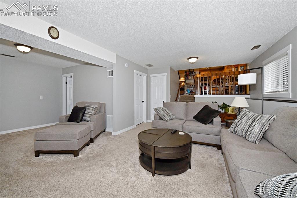 Image 10 of 35: Family Room