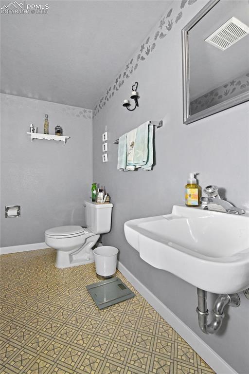 Image 15 of 35: Lower Level Bathroom