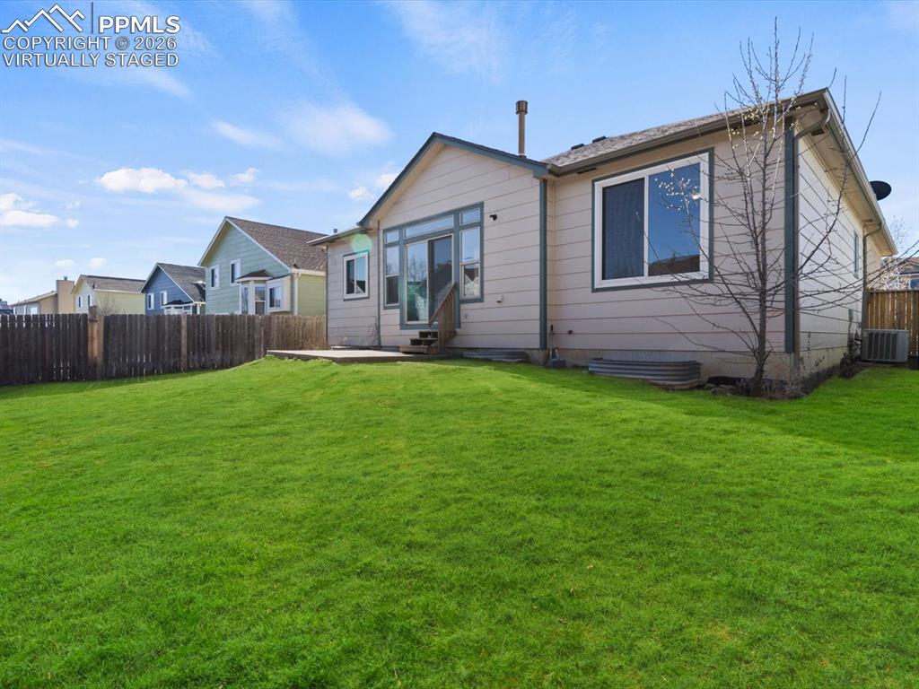 Image 29 of 36: Virtually Staged grass