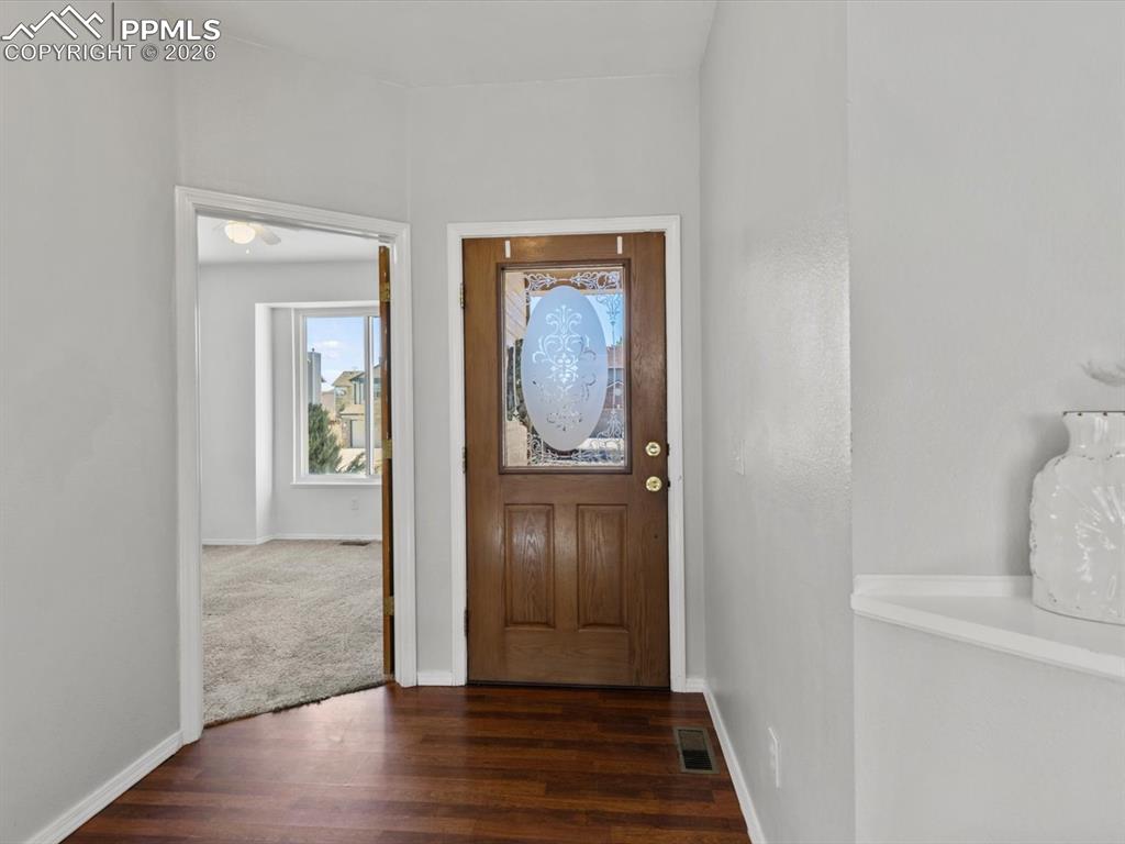 Image 3 of 36: Entry